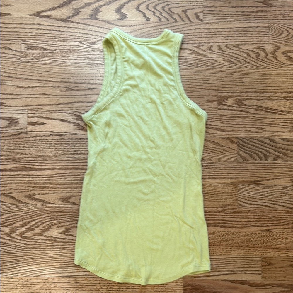 Lululemon tank
